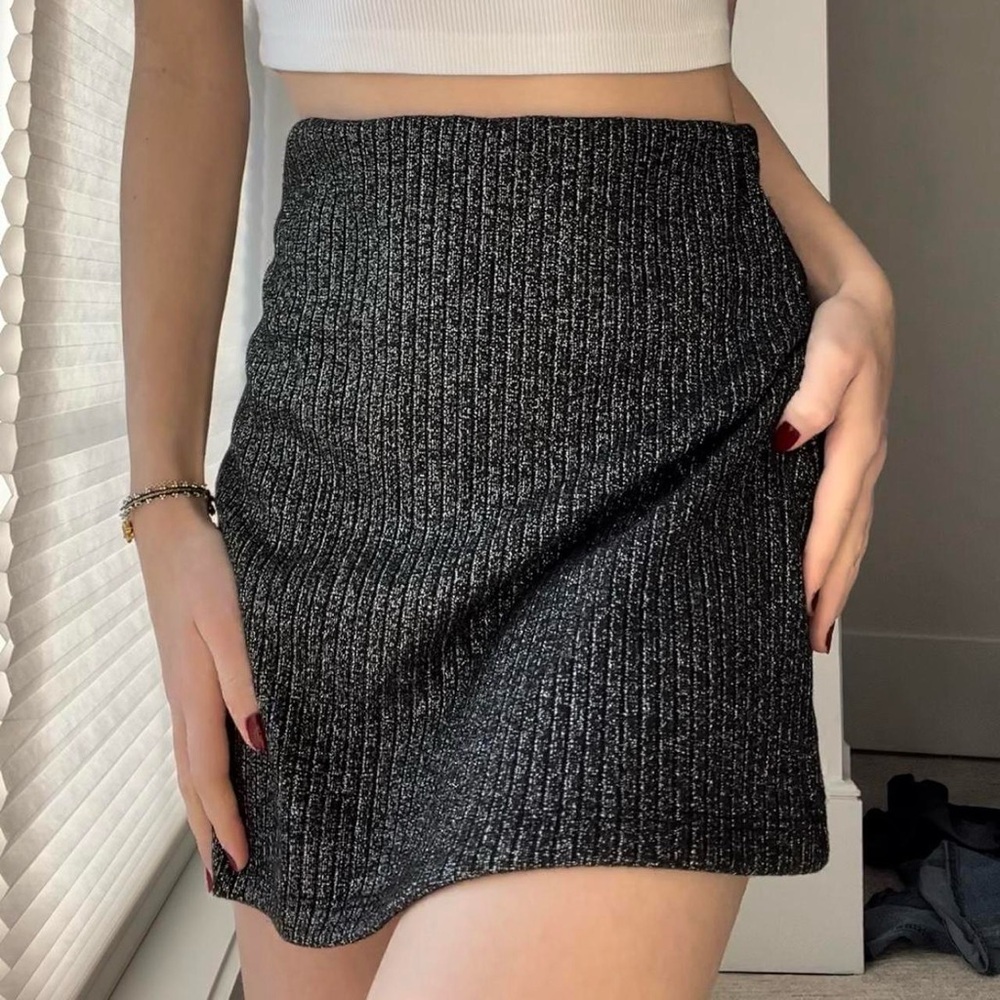 Urban Outfitters Women's Black and Silver Skirt - Picture 9 of 11